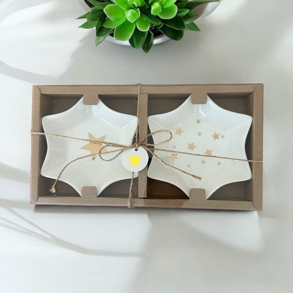 Moravian Star Festive Porcelain Serving Dishes Two Piece Set NEW